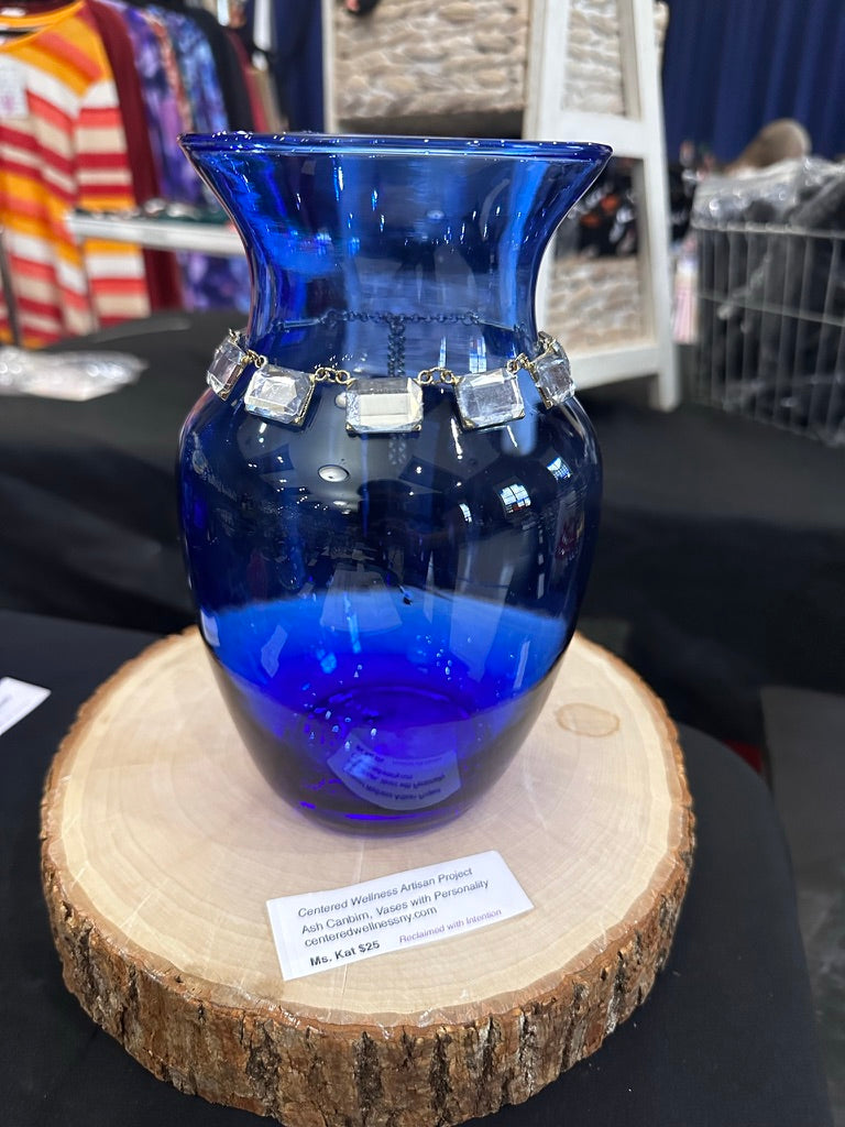 Ms. Joanne Vase | Blue Glass Mirror-Adorned Vase for Self-Reflection and Personal Growth