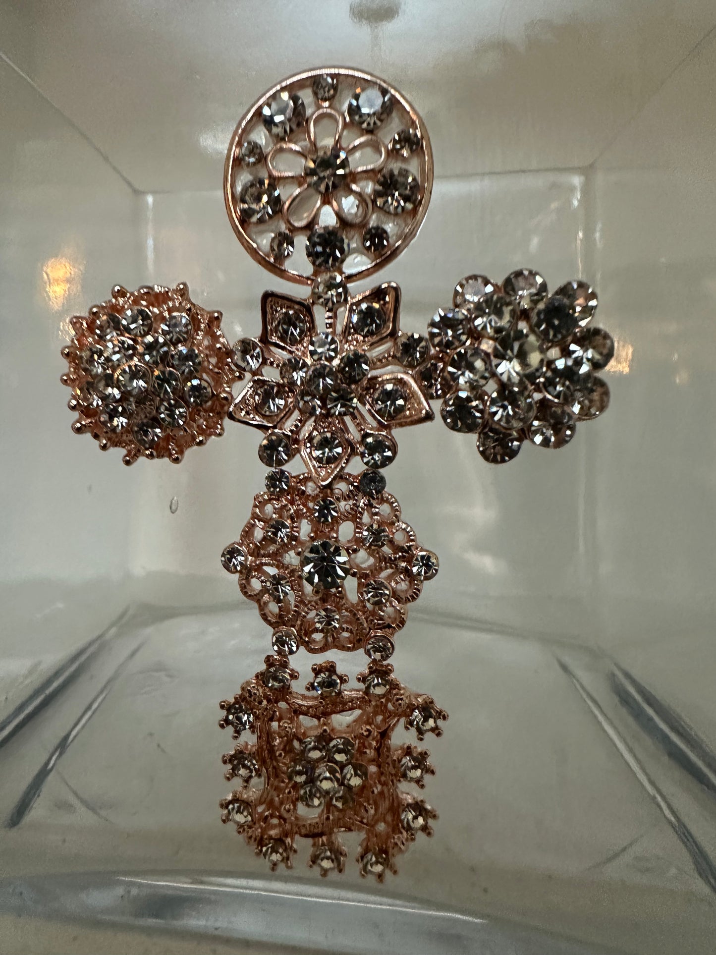 Vases with Personality Ms. Elham | Upcycled Brooches with Crystals in Cross Formation, Honoring Influential Women on the Artist’s Journey
